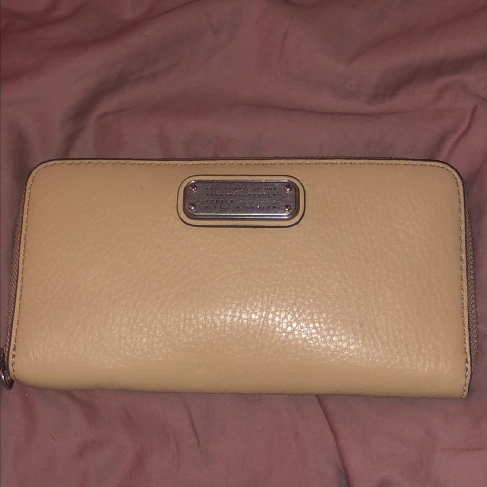 Marc Jacobs wallet